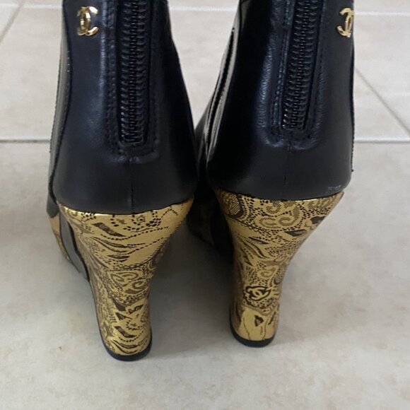 CHANEL Paris-Moscow Thigh-High Cap-Toe Black Leather Boots Size 38.5" - Picture 9 of 16